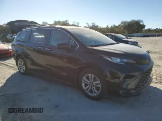 2021 Toyota Sienna XSE with VIN 5TDDSKFC4MS003141, listed as a Copart auction lot 86877074 with 95,297 mi miles and Salvage Title. Bid and sale history available at carsss.com. Image 4.