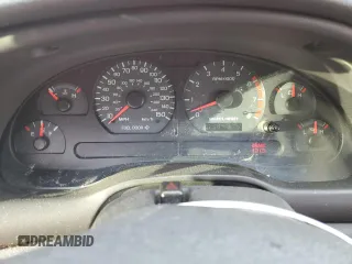 2004 Ford Mustang GT Deluxe z VIN 1FAFP42X54F221786, wystawiony jako Copart lot #47560645 z przebiegiem 138 407 mil mil oraz Szkoda całkowita • Salvage title. Historia ofert i sprzedaży dostępna na DreamBid. Obrazek 9.