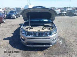 2018 Jeep Compass Latitude z VIN 3C4NJDBB2JT331854, wystawiony jako IAAI lot #42055969 z przebiegiem 135 175 mil mil oraz . Historia ofert i sprzedaży dostępna na DreamBid. Obrazek 10.