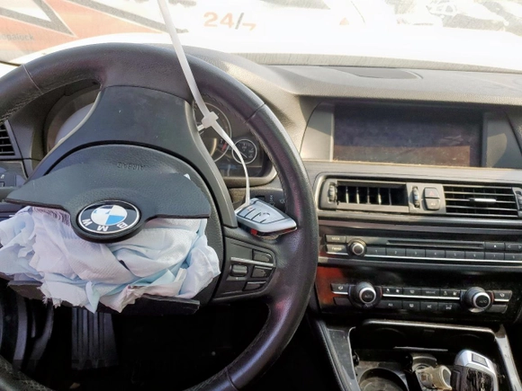 2013 BMW 5 Series 528i with VIN WBAXG5C54DDY34847, listed as a Copart auction lot 51960695 with Not Provided miles and Salvage Title. Bid and sale history available at carsss.com. Image 8.