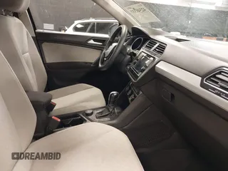 2020 Volkswagen Tiguan S with VIN 3VV0B7AX4LM117114, listed as a IAAI auction lot 42348337 with 51,654 mi miles and . Bid and sale history available at DreamBid. Image 5.