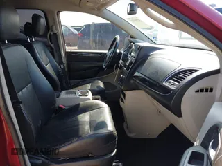 2013 Chrysler Town & Country Touring z VIN 2C4RC1BG7DR583239, wystawiony jako IAAI lot #41955325 z przebiegiem 183 880 mil mil oraz . Historia ofert i sprzedaży dostępna na DreamBid. Obrazek 5.