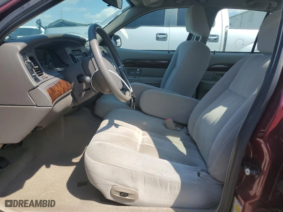 2007 Mercury Grand Marquis GS with VIN 2MEFM74V27X611848, listed as a Copart auction lot 72004424 with 93,152 mi miles and Salvage Title. Bid and sale history available at carsss.com. Image 7.