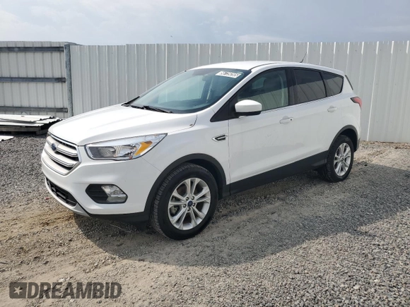 2019 Ford Escape SE z VIN 1FMCU0GD9KUB81245, wystawiony jako Copart lot #56739285 z przebiegiem 60 813 mil mil oraz Czysty tytuł • Clean title. Historia ofert i sprzedaży dostępna na DreamBid. Obrazek 1.