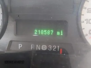 2005 Ford F-250 XL с VIN 1FTSW21PX5EC94046, выставлен на аукционе IAAI как лот 42447824 с пробегом 218 587 миль миль и . История ставок и продаж доступна на DreamBid. Изображение 14.