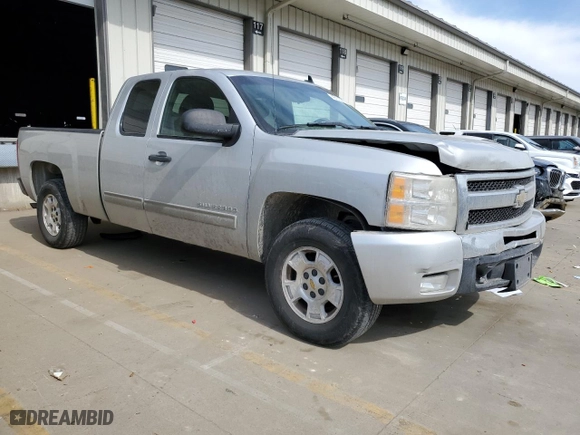 2011 Chevrolet Silverado 1500 LT with VIN 1GCRCSE09BZ124009, listed as a Copart auction lot 45173315 with 225,337 mi miles and Salvage Title. Bid and sale history available at carsss.com. Image 4.