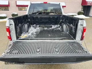 2018 Ford F-150 XL with VIN 1FTEW1EG5JFD16525, listed as a Copart auction lot 44023715 with 202,325 mi miles and Clean Title. Bid and sale history available at carsss.com. Image 15.