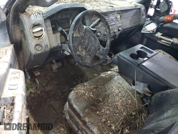 2011 Ford F-250 XL с VIN 1FT7W2B65BEA63918, выставлен на аукционе Copart как лот 61652425 с пробегом Не указан миль и Списание • Salvage title. История ставок и продаж доступна на DreamBid. Изображение 8.