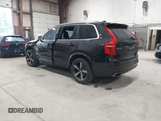 2017 Volvo XC90 R-Design z VIN YV4102KM6H1156529, wystawiony jako IAAI lot #42436519 z przebiegiem 100 081 mil mil oraz . Historia ofert i sprzedaży dostępna na DreamBid. Obrazek 3.