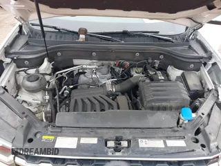 2019 Volkswagen Atlas SE with VIN 1V2UR2CA0KC560799, listed as a IAAI auction lot 42318671 with 95,804 mi miles and . Bid and sale history available at DreamBid. Image 10.