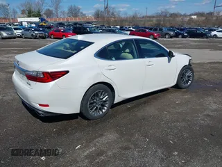 2018 Lexus ES with VIN 58ABK1GG0JU102540, listed as a IAAI auction lot 41858646 with 61,505 mi miles. Bid and sale history available at carsss.com. Image 4.