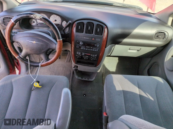 2005 Chrysler Town & Country LX with VIN 2C8GP44R35R309001, listed as a Copart auction lot 52157155 with 141,465 mi miles and Salvage Title. Bid and sale history available at carsss.com. Image 8.