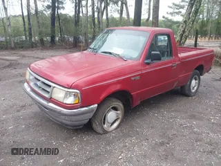 1997 Ford Ranger XLT with VIN 1FTCR10A2VUC17857, listed as a IAAI auction lot 41986717 with 184,491 mi miles. Bid and sale history available at carsss.com. Image 2.