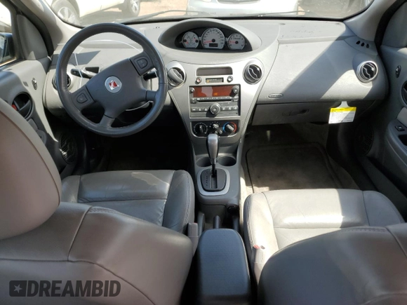 2006 Saturn ION z VIN 1G8AL58B06Z108647, wystawiony jako Copart lot #52955985 z przebiegiem 77 170 mil mil oraz Czysty tytuł • Clean title. Historia ofert i sprzedaży dostępna na DreamBid. Obrazek 8.