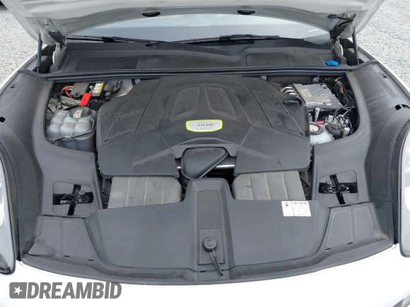 2019 Porsche Cayenne E-Hybrid z VIN WP1AE2AY0KDA52065, wystawiony jako IAAI lot #42687097 z przebiegiem 53 670 mil mil oraz . Historia ofert i sprzedaży dostępna na DreamBid. Obrazek 10.