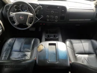 2009 GMC Sierra 2500HD SLE z VIN 1GTHK59K59E125901, wystawiony jako Copart lot #55094295 z przebiegiem 262 201 mil mil oraz Tytuł czysty. Historia ofert i sprzedaży dostępna na DreamBid. Obrazek 8.