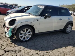 2013 MINI Hardtop S with VIN WMWSV3C52DT476898, listed as a Copart auction lot 49508125 with 88,631 mi miles and Salvage Title. Bid and sale history available at DreamBid. Image 1.