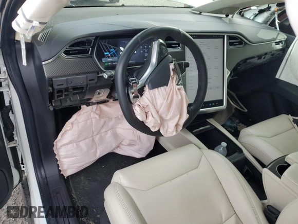 2017 Tesla Model X 90D z VIN 5YJXCBE2XHF078598, wystawiony jako Copart lot #46751395 z przebiegiem 58 115 mil mil oraz Szkody całkowita. Historia ofert i sprzedaży dostępna na DreamBid. Obrazek 8.