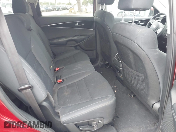 2020 Kia Sorento LX with VIN 5XYPG4A31LG686087, listed as a IAAI auction lot 41976544 with 111,158 mi miles and . Bid and sale history available at DreamBid. Image 8.