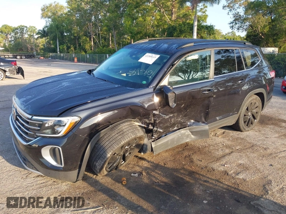 2024 Volkswagen Atlas SE with VIN 1V2WR2CA3RC538136, listed as a IAAI auction lot 42209115 with 23,660 mi miles and . Bid and sale history available at DreamBid. Image 18.