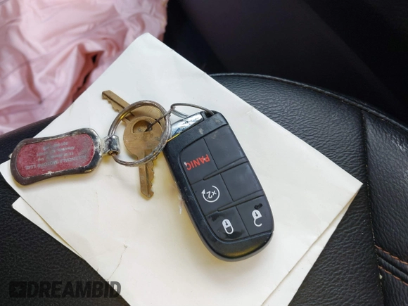 2024 Jeep Compass Latitude Lux with VIN 3C4NJDFN0RT140417, listed as a IAAI auction lot 41657031 with 4,449 mi miles and . Bid and sale history available at DreamBid. Image 11.