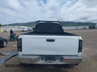 2006 Dodge 3500 SLT z VIN 3D7LX38CX6G191784, wystawiony jako IAAI lot #42267999 z przebiegiem 202 933 mil mil oraz . Historia ofert i sprzedaży dostępna na DreamBid. Obrazek 16.