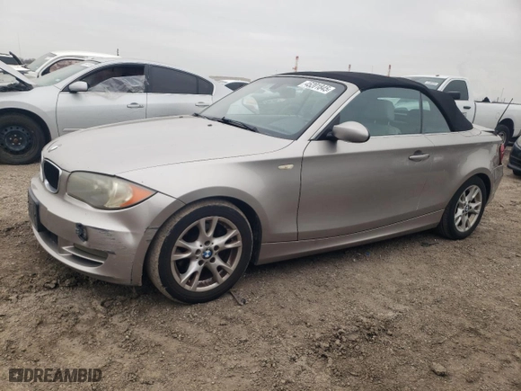 2009 BMW 1 Series 128i with VIN WBAUL73519VJ75377, listed as a Copart auction lot 45201845 with 180,663 mi miles and Salvage Title. Bid and sale history available at carsss.com. Image 1.