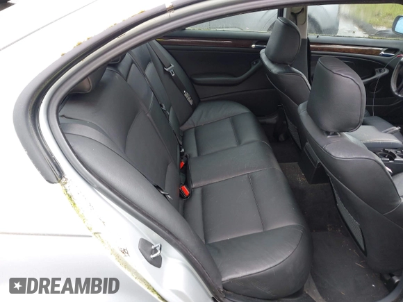 2003 BMW 3 Series 325i with VIN WBAEV33423KL83422, listed as a IAAI auction lot 41923702 with 160,043 mi miles and . Bid and sale history available at DreamBid. Image 8.