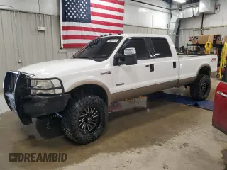 2006 Ford Super Duty F-250 XL with VIN 1FTSW21PX6EA45201, listed as a Copart auction lot 49687615 with 205,807 mi miles and Clean Title. Bid and sale history available at carsss.com. Image 1.