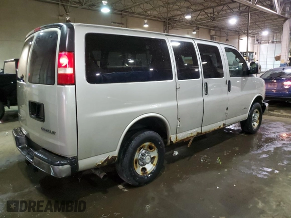 2006 Chevrolet Express Passenger with VIN 1GAHG35U161184548, listed as a Copart auction lot 83356414 with 164,196 mi miles and Clean title. Bid and sale history available at DreamBid. Image 3.