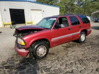 2001 GMC Jimmy SLE with VIN 1GKDT13W912214882, listed as a Copart auction lot 51258815 with 261,664 mi miles and Salvage Title. Bid and sale history available at carsss.com. Image 1.