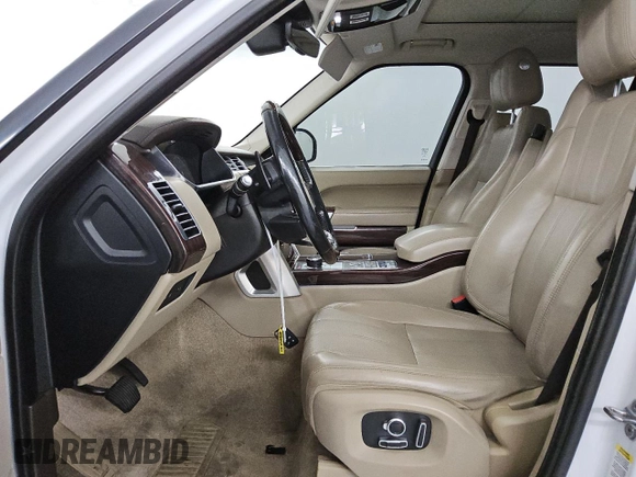 2017 Land Rover Range Rover HSE z VIN SALGS2FV6HA362419, wystawiony jako Copart lot #56659645 z przebiegiem 77 477 mil mil oraz Czysty tytuł • Clean title. Historia ofert i sprzedaży dostępna na DreamBid. Obrazek 7.