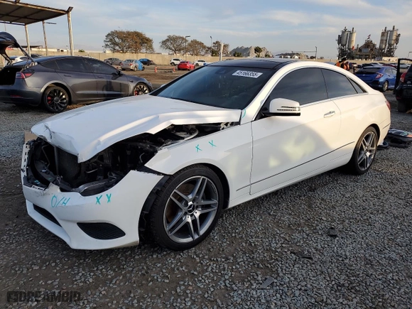 2014 Mercedes-Benz E-Class E 350 with VIN WDDKJ8JBXEF264163, listed as a Copart auction lot 45166355 with 72,992 mi miles and Salvage Title. Bid and sale history available at carsss.com. Image 1.