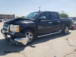 2013 Chevrolet Silverado 1500 LT with VIN 3GCPCSE08DG148103, listed as a Copart auction lot 52362155 with 205,647 mi miles and Salvage Title. Bid and sale history available at DreamBid. Image 1.