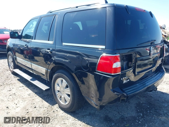 2013 Lincoln Navigator z VIN 5LMJJ2H53DEL00520, wystawiony jako IAAI lot #41769449 z przebiegiem 167 569 mil mil oraz . Historia ofert i sprzedaży dostępna na DreamBid. Obrazek 3.