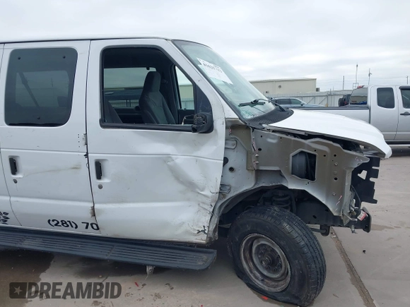 2011 Ford Econoline Passenger XL with VIN 1FBNE3BL2BDB02920, listed as a IAAI auction lot 41621713 with 270,140 mi miles. Bid and sale history available at carsss.com. Image 6.