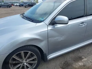 2014 Subaru Legacy Special Sports z VIN 4S3BMBJ60E3012828, wystawiony jako IAAI lot #42070536 z przebiegiem 163 808 mil mil oraz . Historia ofert i sprzedaży dostępna na DreamBid. Obrazek 17.