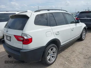 2005 BMW X3 3.0i z VIN WBXPA93485WD12527, wystawiony jako IAAI lot #42140212 z przebiegiem 345 646 mil mil oraz . Historia ofert i sprzedaży dostępna na DreamBid. Obrazek 4.