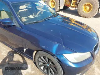 2011 BMW 3 Series 328i с VIN WBAPH7G5XBNN02082, выставлен на аукционе IAAI как лот 41988349 с пробегом 142 190 миль миль и . История ставок и продаж доступна на DreamBid. Изображение 17.