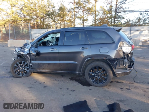 2019 Jeep Grand Cherokee Laredo E with VIN 1C4RJFAG8KC791236, listed as a IAAI auction lot 41620245 with 55,901 mi miles. Bid and sale history available at carsss.com. Image 13.