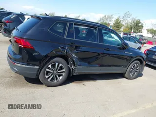 2024 Volkswagen Tiguan S z VIN 3VVRB7AX1RM136302, wystawiony jako IAAI lot #41966586 z przebiegiem 5455 mil mil oraz . Historia ofert i sprzedaży dostępna na DreamBid. Obrazek 6.