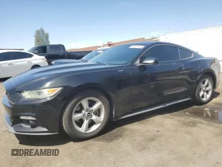 2015 Ford Mustang EcoBoost z VIN 1FA6P8TH0F5386247, wystawiony jako Copart lot #52827475 z przebiegiem 138 565 mil mil oraz Szkoda całkowita • Salvage title. Historia ofert i sprzedaży dostępna na DreamBid. Obrazek 1.