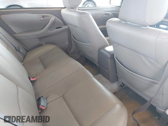 2001 Toyota Camry LE z VIN JT2BF28K110320365, wystawiony jako IAAI lot #41993343 z przebiegiem 211 458 mil mil oraz . Historia ofert i sprzedaży dostępna na DreamBid. Obrazek 8.
