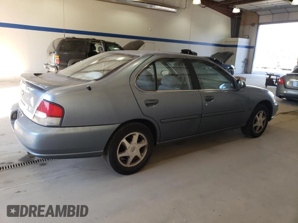 1999 Nissan Altima XE with VIN 1N4DL01D7XC224892, listed as a Copart auction lot 76010084 with 287,830 mi miles and Clean Title. Bid and sale history available at carsss.com. Image 3.