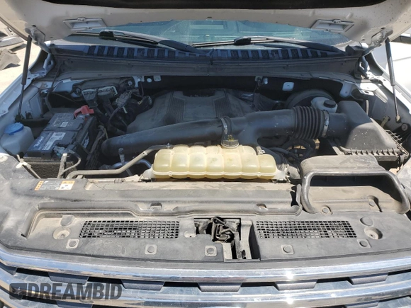 2019 Ford Expedition XLT z VIN 1FMJU1HT6KEA76353, wystawiony jako Copart lot #57823505 z przebiegiem 91 679 mil mil oraz Szkoda całkowita • Salvage title. Historia ofert i sprzedaży dostępna na DreamBid. Obrazek 12.
