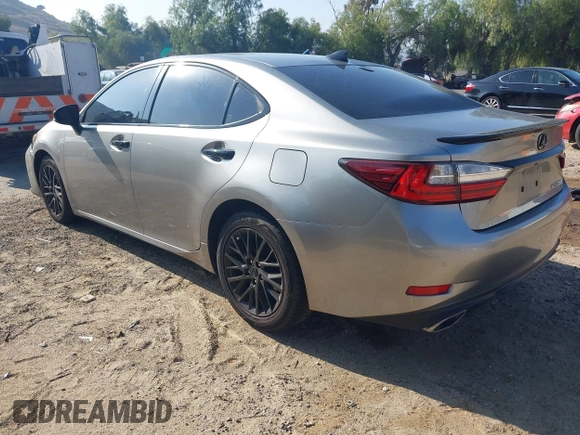 2016 Lexus ES 330 z VIN JTHBK1GG4G2236076, wystawiony jako IAAI lot #42124873 z przebiegiem 118 102 mil mil oraz . Historia ofert i sprzedaży dostępna na DreamBid. Obrazek 3.