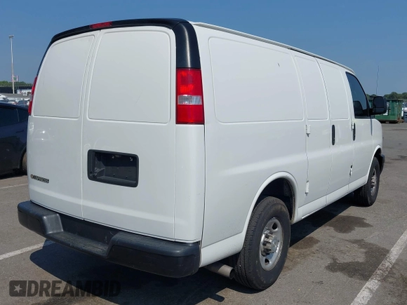 2021 Chevrolet Express Cargo с VIN 1GCWGAFP0M1181312, выставлен на аукционе IAAI как лот 42419790 с пробегом 110 271 миль миль и . История ставок и продаж доступна на DreamBid. Изображение 4.