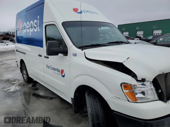 2015 Nissan NV SV with VIN 1N6AF0LY7FN801117, listed as a Copart auction lot 45111185 with 385,489 mi miles and Salvage Title. Bid and sale history available at carsss.com. Image 4.