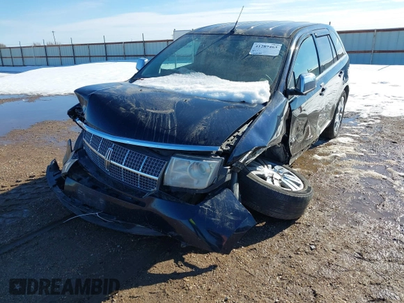 2008 Lincoln MKX with VIN 2LMDU68C08BJ17580, listed as a IAAI auction lot 41287463 with 198,784 mi miles. Bid and sale history available at carsss.com. Image 6.