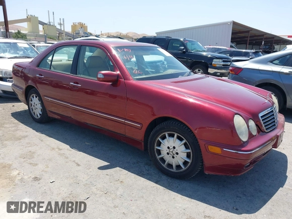 2001 Mercedes-Benz E 320 z VIN WDBJF65J31B357006, wystawiony jako IAAI lot #42428345 z przebiegiem 103 239 mil mil oraz . Historia ofert i sprzedaży dostępna na DreamBid. Obrazek 1.